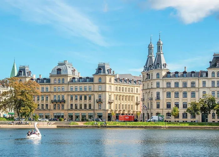 Regent 15 - Bright 1 Bdr Right In The Centre Of *